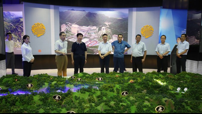 省人大常委會黨組書記、副主任王璽玉一行蒞臨金徽股份視察項目建設(shè)工作